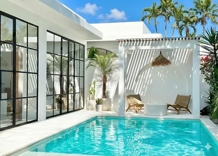 Melrose X The Young Villa Uluwatu