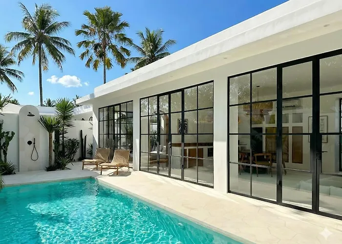 Villa Melrose X The Young Uluwatu