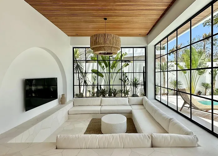 Villa Melrose X The Young Uluwatu
