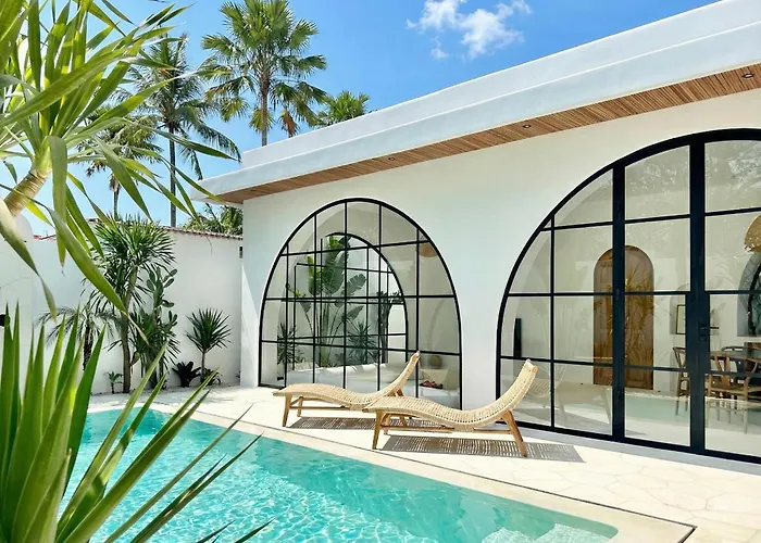 Melrose X The Young Villa Uluwatu